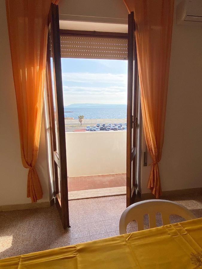 I Fenicotteri - Appartamenti Sul Mare Calasetta Kültér fotó