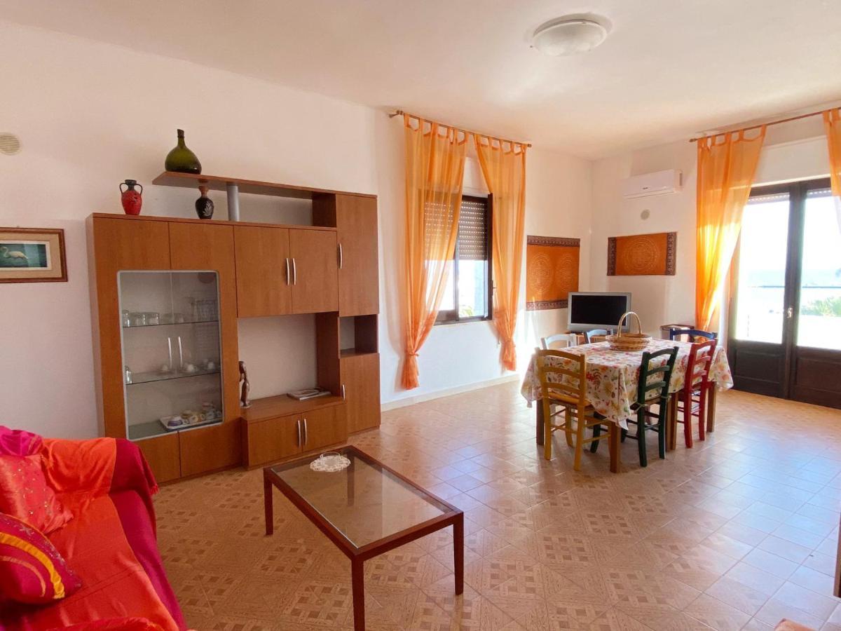 I Fenicotteri - Appartamenti Sul Mare Calasetta Kültér fotó
